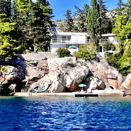Beach House On The Cliff Zaton  Bagian luar foto