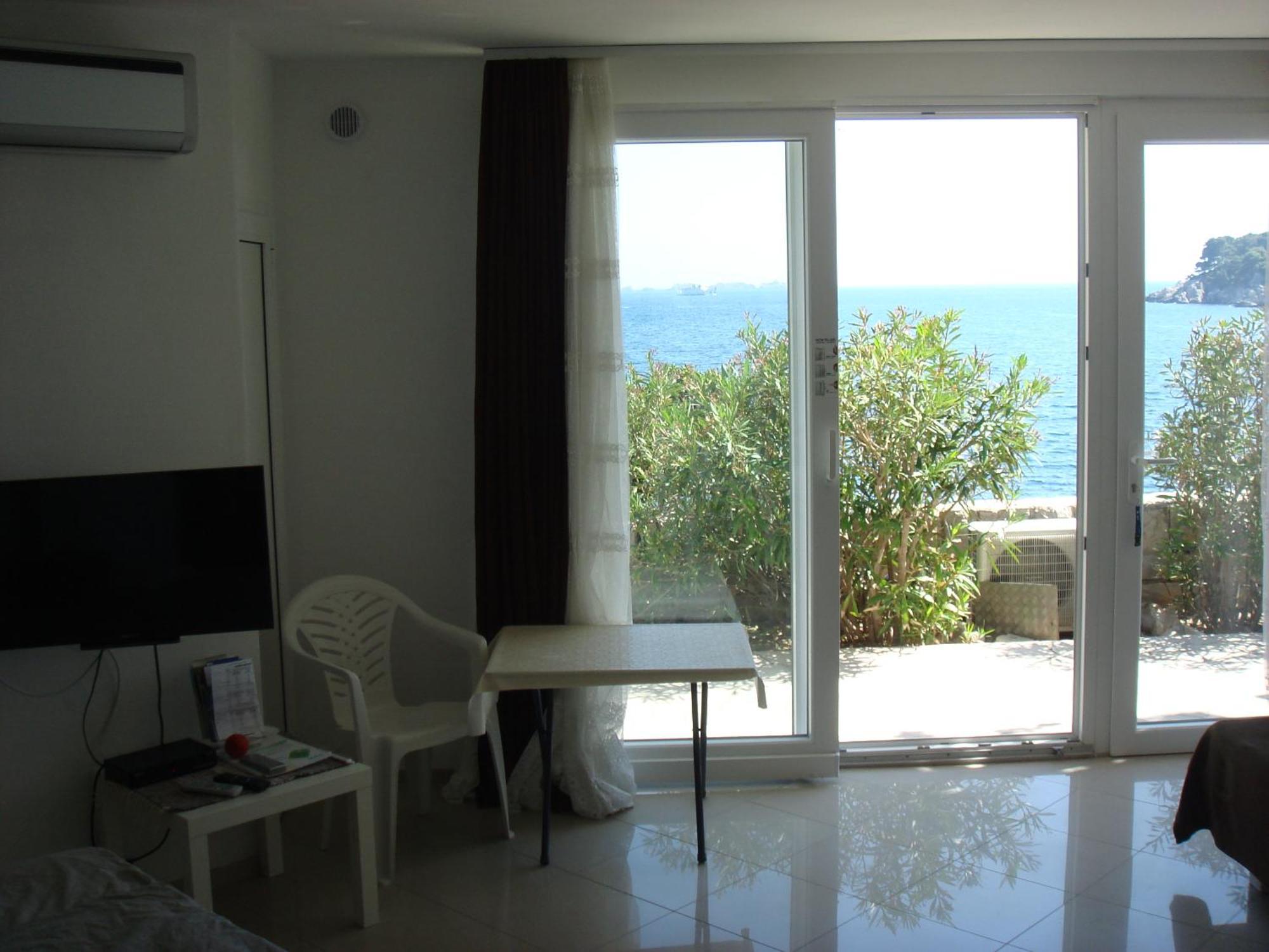 Beach House On The Cliff Zaton  Bagian luar foto