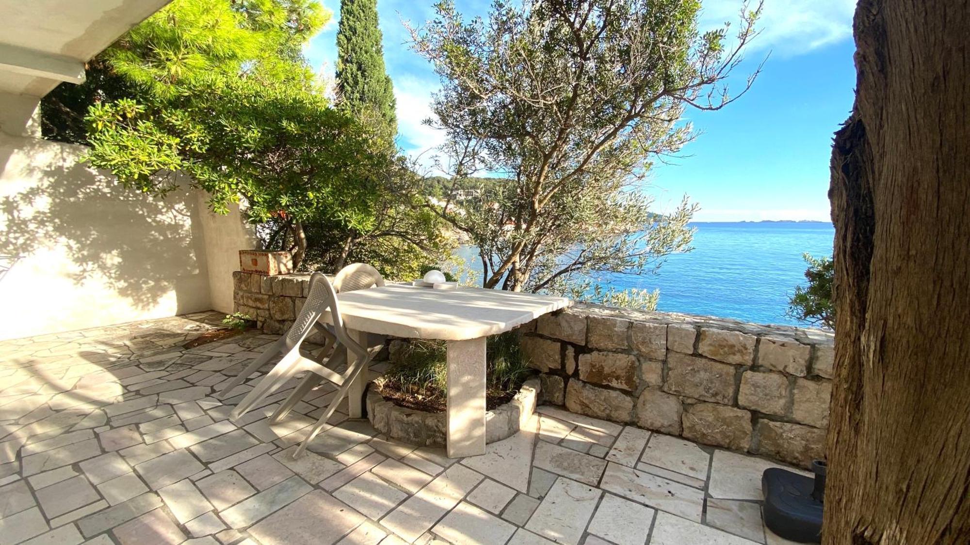 Beach House On The Cliff Zaton  Bagian luar foto