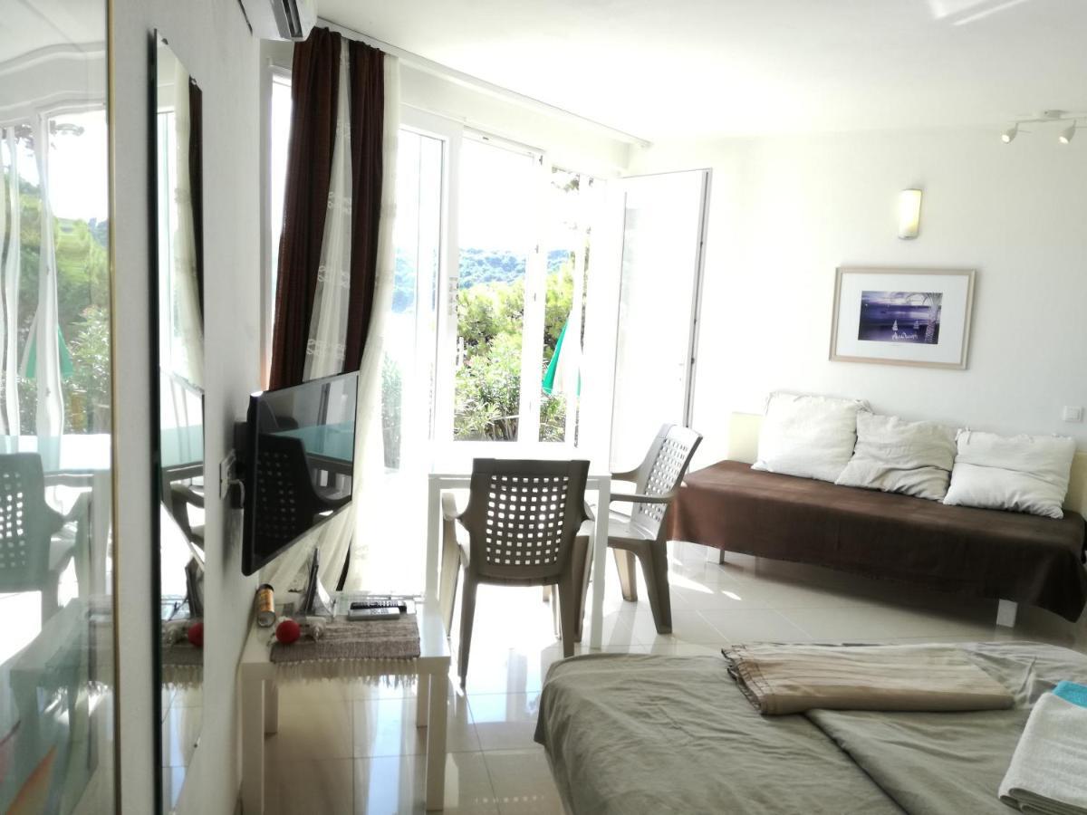 Beach House On The Cliff Zaton  Bagian luar foto
