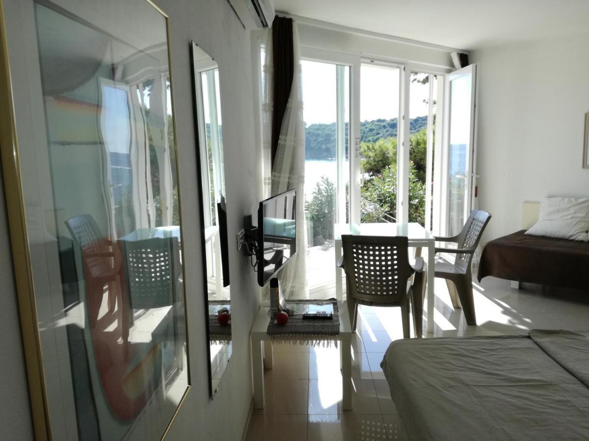 Beach House On The Cliff Zaton  Bagian luar foto
